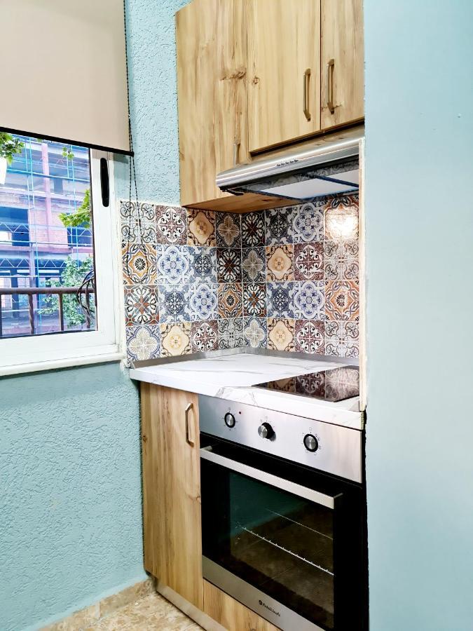 2V1 - 21 Dhjetori Am Apartment ติรานา ภายนอก รูปภาพ